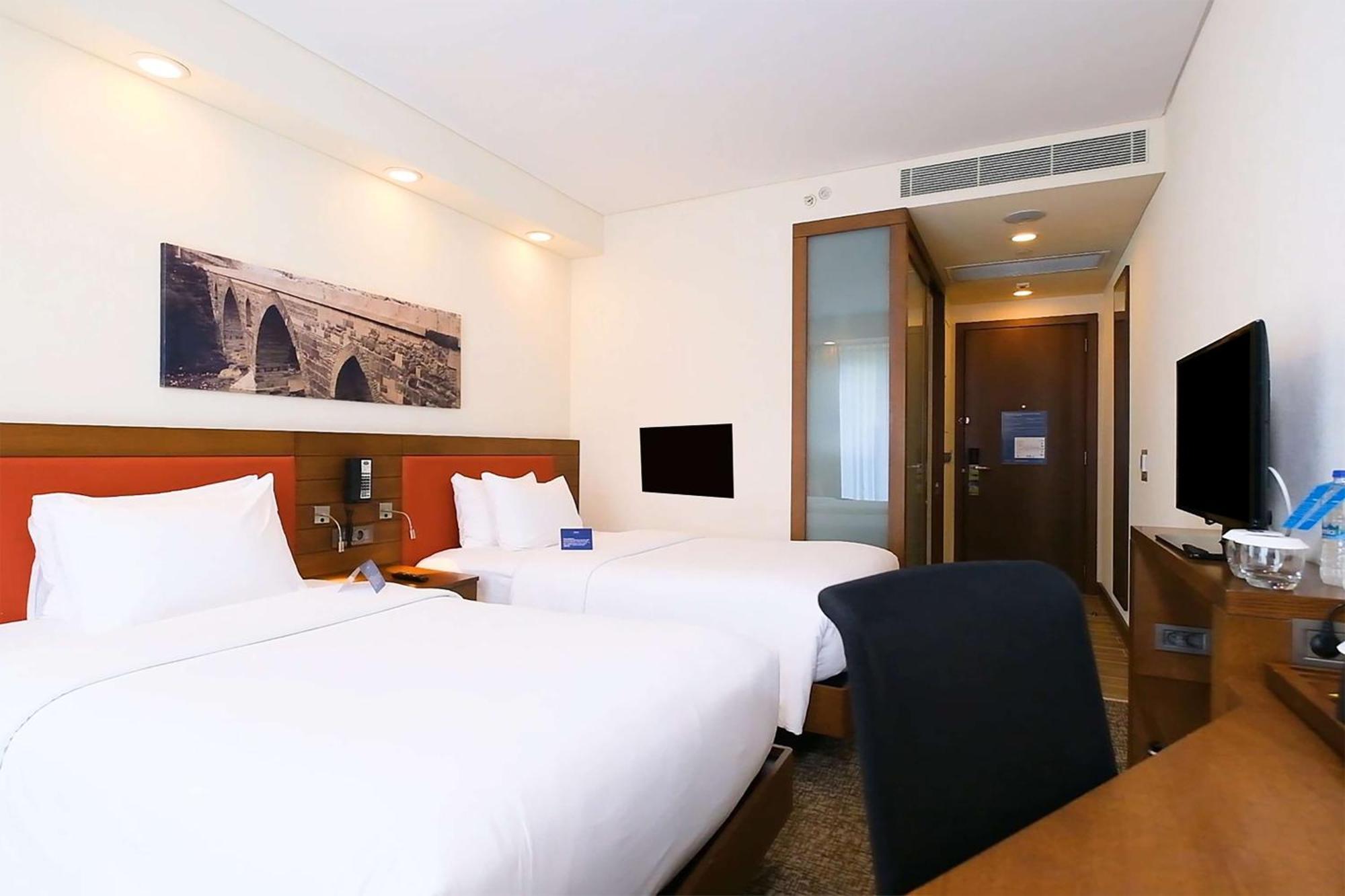 Hampton By Hilton Samsun Hotel Bagian luar foto